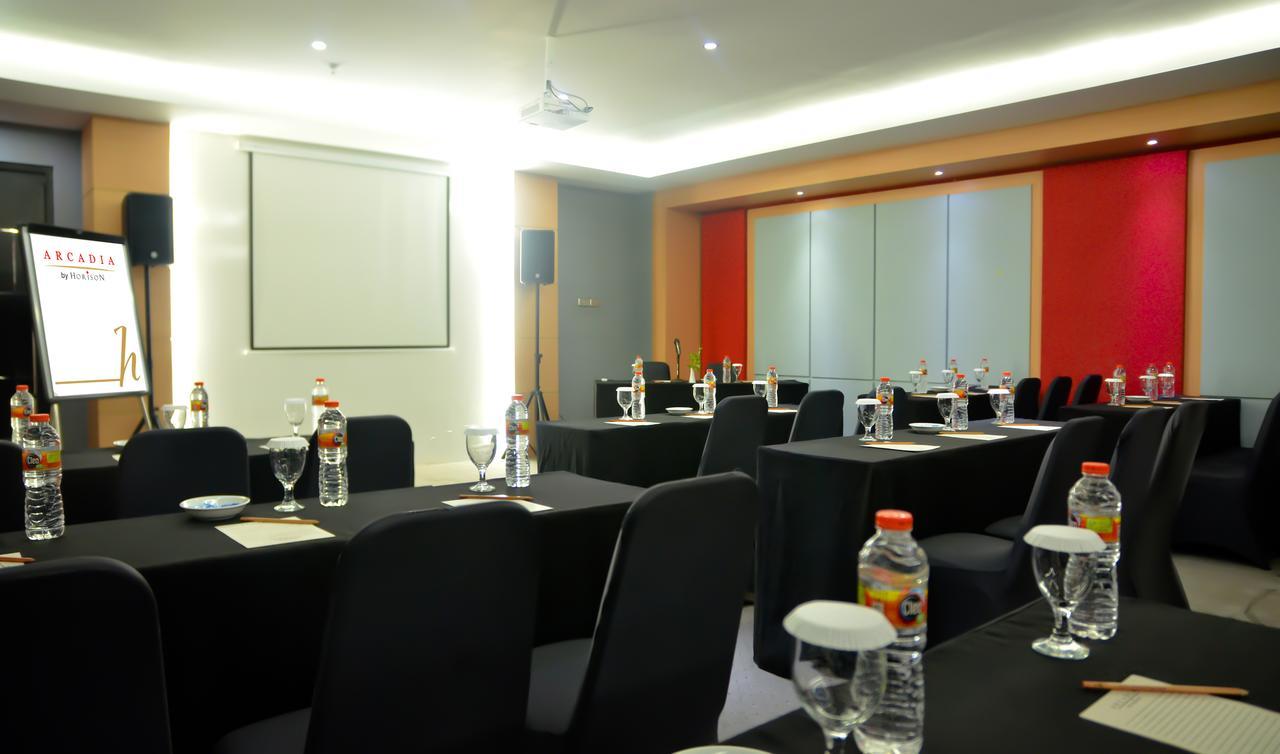 Arcadia Surabaya Hotel Dış mekan fotoğraf