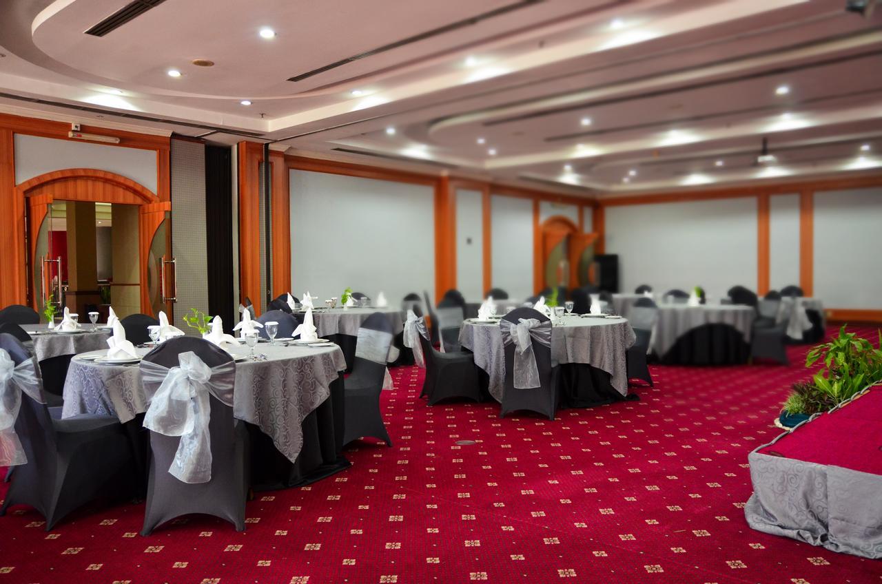 Arcadia Surabaya Hotel Dış mekan fotoğraf