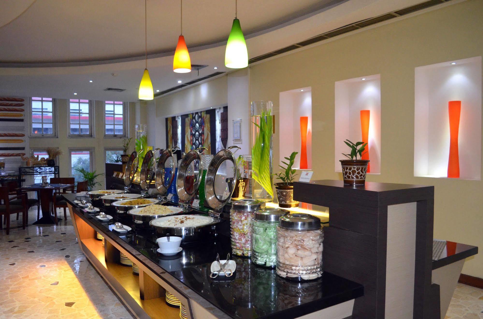 Arcadia Surabaya Hotel Dış mekan fotoğraf