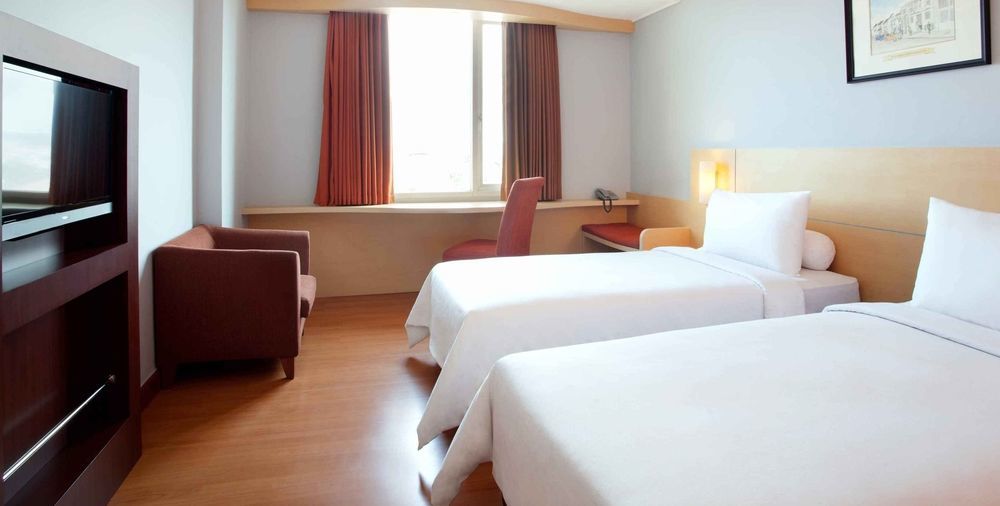 Arcadia Surabaya Hotel Dış mekan fotoğraf