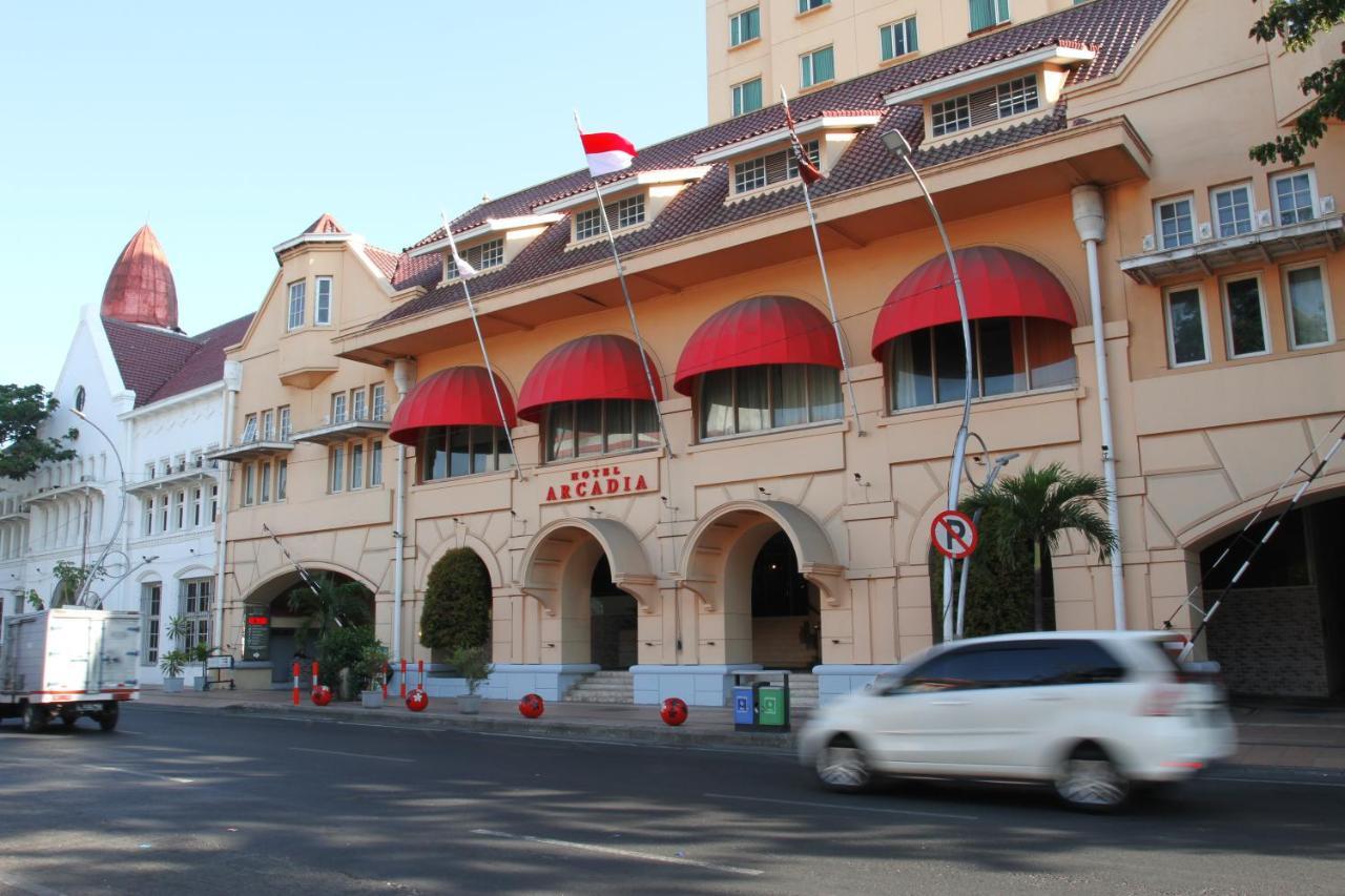 Arcadia Surabaya Hotel Dış mekan fotoğraf