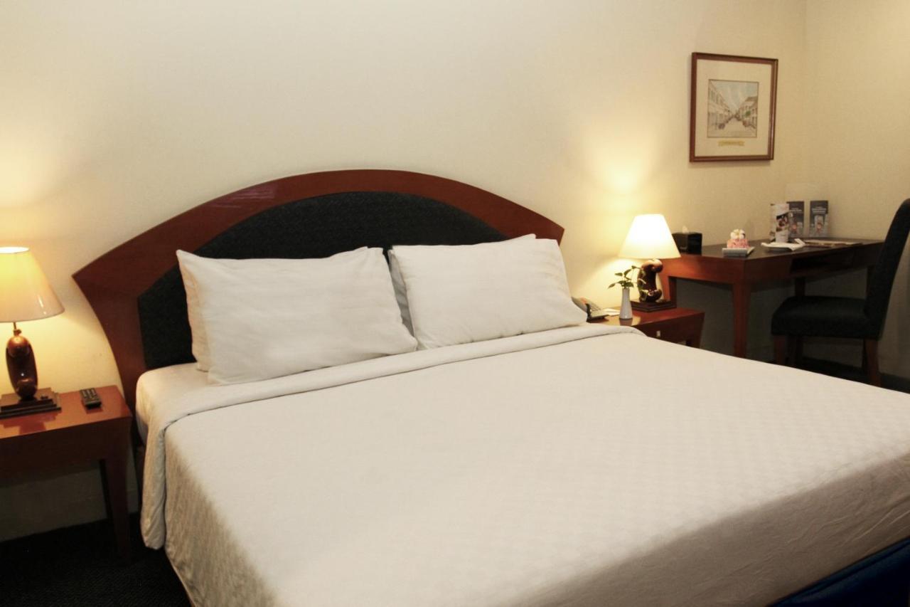 Arcadia Surabaya Hotel Dış mekan fotoğraf