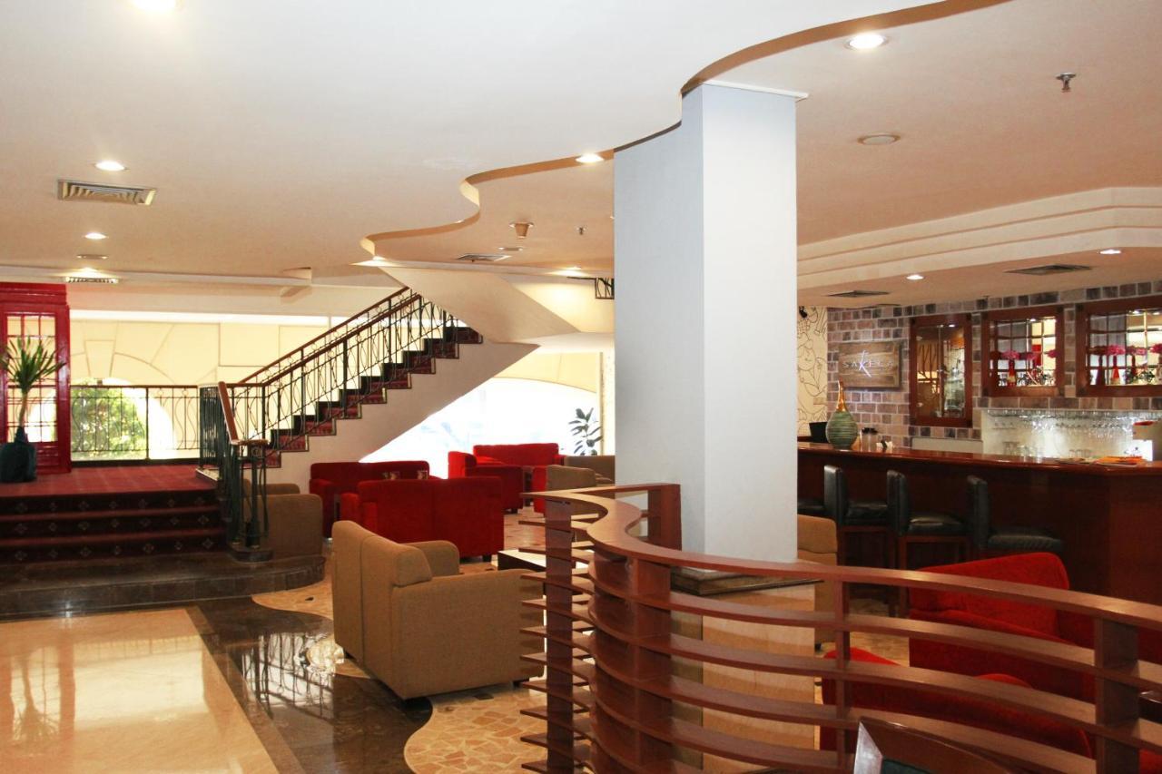 Arcadia Surabaya Hotel Dış mekan fotoğraf